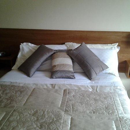 Gardenfield House Bed & Breakfast H91Vh02 Galway Exteriör bild