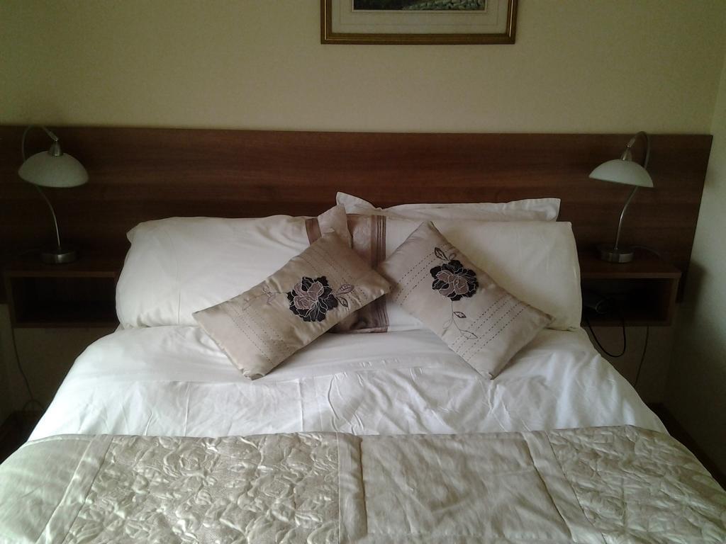 Gardenfield House Bed & Breakfast H91Vh02 Galway Exteriör bild