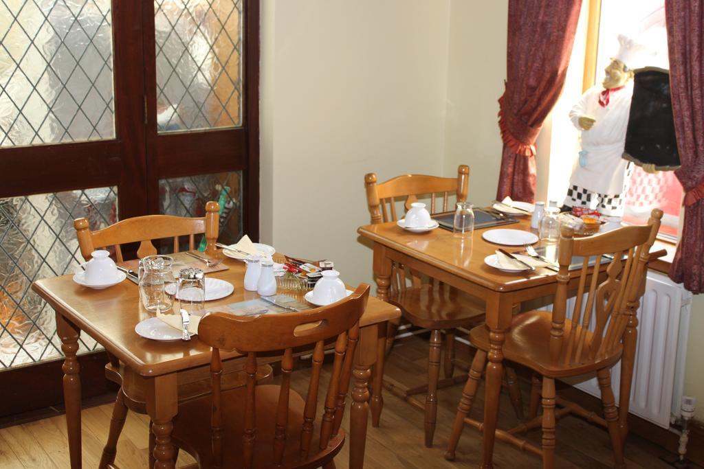 Gardenfield House Bed & Breakfast H91Vh02 Galway Exteriör bild