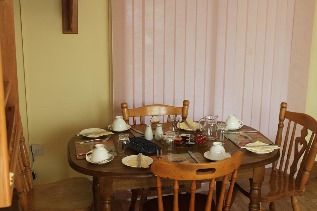 Gardenfield House Bed & Breakfast H91Vh02 Galway Exteriör bild